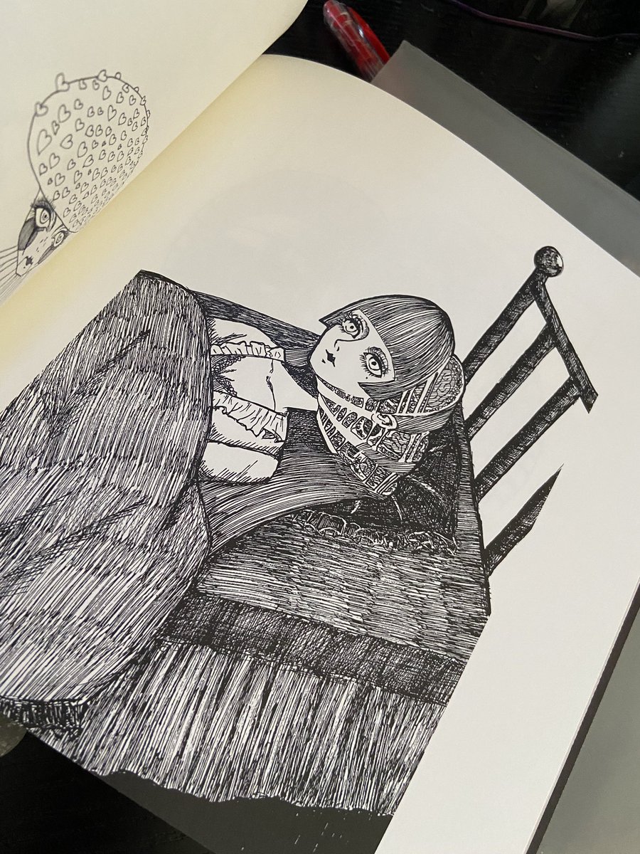 marie_sklave666's tweet image. #文学フリマ41 【と-45】
トイレが近くて嬉しいこちらです！
画集、新作絵本、ステッカー等あります🙌