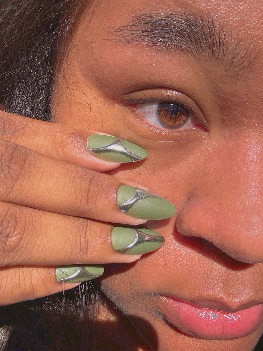 Naturally_Maia's tweet photo. Just showing off my nails 🫒🍸 https://t.co/br6lZWyH4G