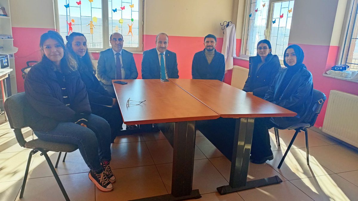📍 #Kars Selim Beyköy İlkokulu
📌İl Müdürümüz Sn. Nevzat Kaya, Selim İlçe Milli Eğitim Müdürü Yusuf Bozkurt ile birlikte Selim Beyköy İlkokulu’nu ziyaret etti.
Ziyarette öğretmenlerimizle bir araya gelen İl Müdürümüz, öğretmenlerimizin sorun, talep, görüş ve önerilerini dinledi.