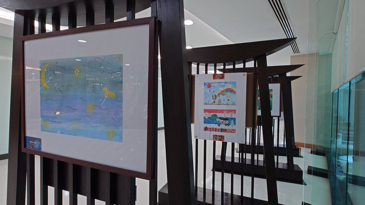 【バンコク病院アートコーナー 企画第一弾（後期展示）】

今回は二部制で展示をしている、バンコク病院アートコーナー企画第一弾   #泰日協会学校 （ #バンコク日本人学校
