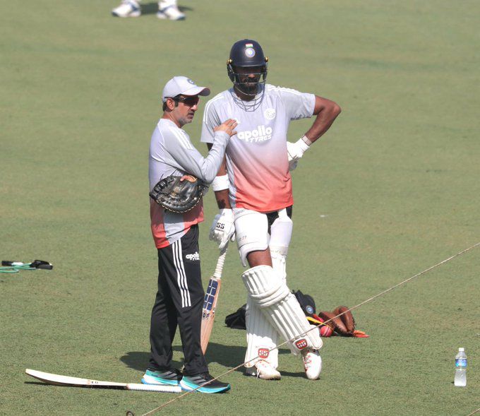 RiteshSports's tweet image. Head Coach Gautam Gambhir with Devdutt Padikkal during practice session at Eden gardens. 🇮🇳 ⭐️(RevSportz)

#DevDuttPadikkal