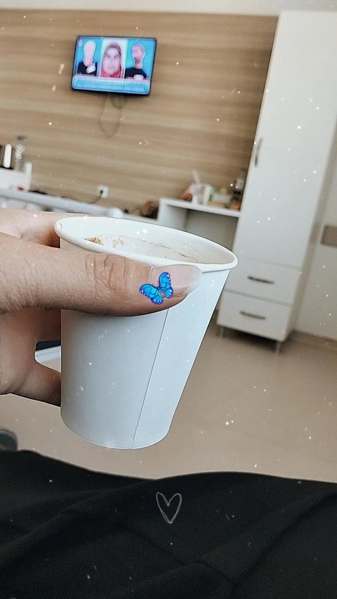 Hastane günlükleri vol 1🙃 
Müge Anlı seyrediyoos🙄😸😸