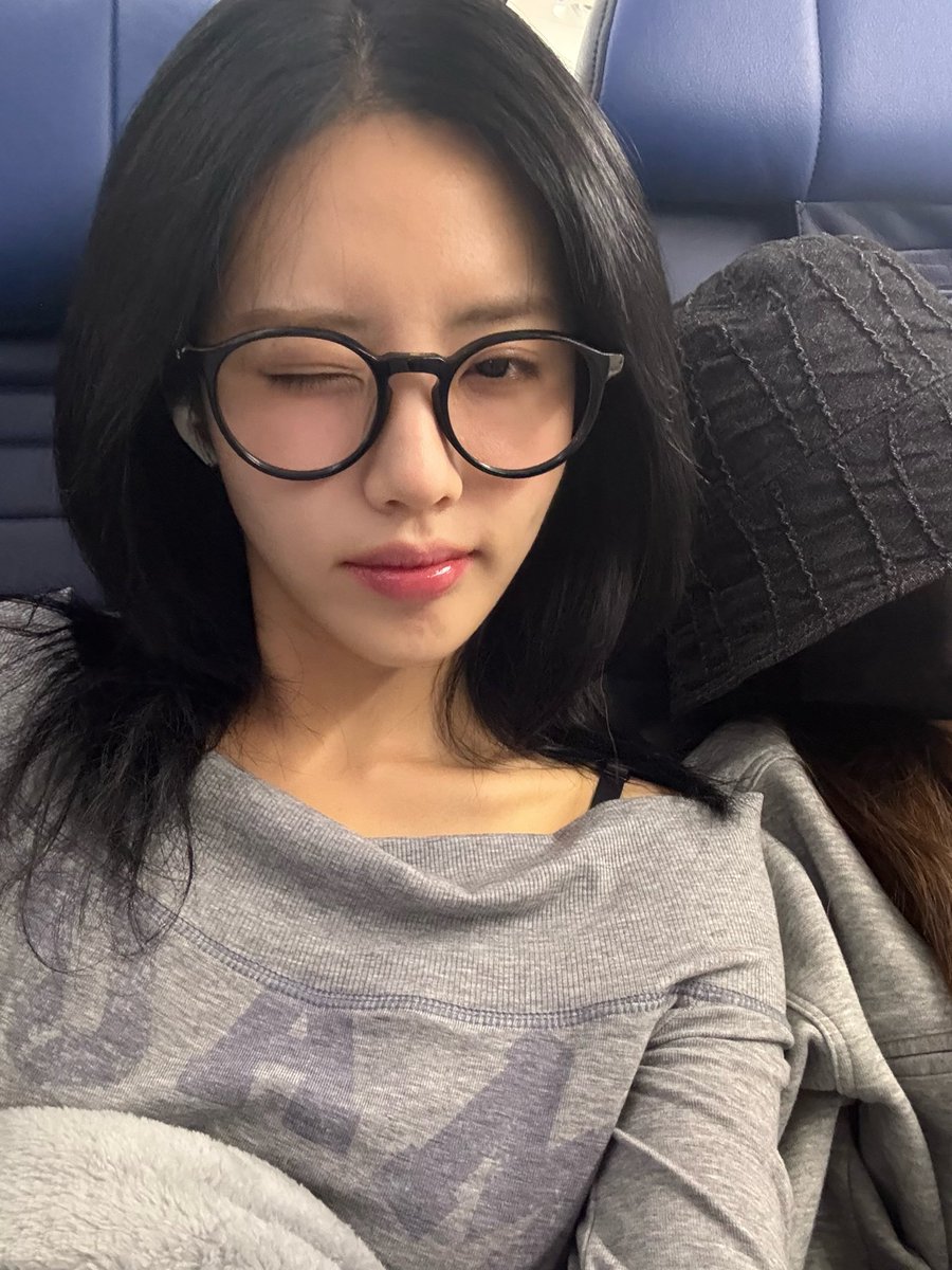 나 안경쓴 박지원이 너무 좋아💕