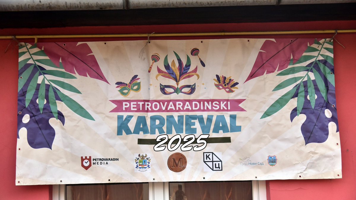 ColorMediaCom's tweet image. Pod pogledom Meduze: Petrovaradinski karneval u punom sjaju. Defile “Meduza” u Dobrovoljnom vatrogasnom domu spaja tradiciju, maske i tambure u noći kada Petrovaradin slavi svetlost umesto tame. #PetrovaradinskiKarneval #Meduza #Petrovaradin