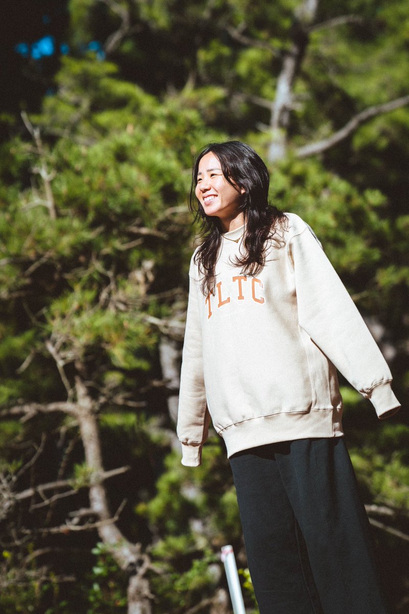 twolaps_tc's tweet image. 新作TWOLAPS GOODS⚔️🍂

今年はニューカラーで
Crewneckにベージュが登場🤎
男女ともに着やすい
優しい雰囲気になっています！

完全受注販売🔥
購入期限：2025.11.27
発送予定：2025.12.20頃

🔻オンラインサイト
twolaps.base.shop