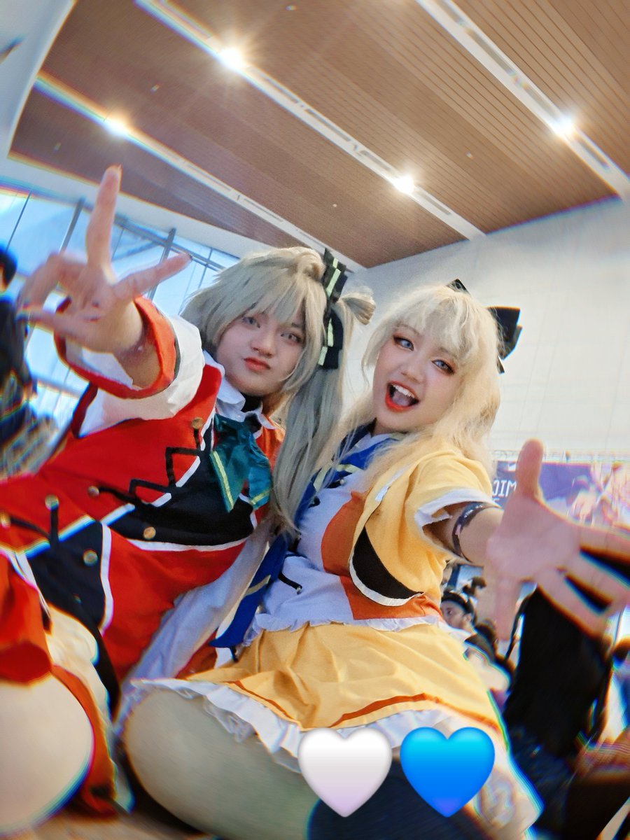 YurikoKayla's tweet image. OTSUFUROO POSSTTT

I HAD A 50/50 EXPERIENCEEE AND TOTAL BLAST IN THE LAST DAY!!!!!!!! 

#comifuro21 #cosplay #lovelive #touhou