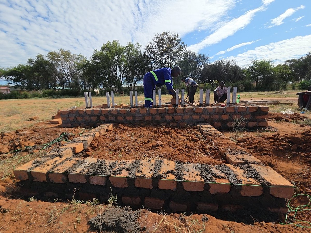 kapatuniversity's tweet image. Preparation of the Saluting Base 🫡 at Losilang, Kotido District ahead of the #KAPATUProject thanksgiving and unveiling on Sunday, November 23.  H.E Gen. @KagutaMuseveni will preside over the function as Chief Guest.