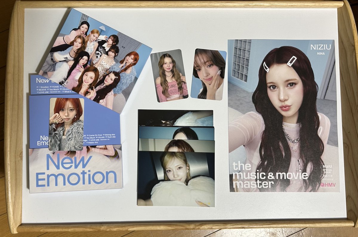 HMVにB盤購入しに行って、フライヤーはニナちゃん💙ラキドロと特典