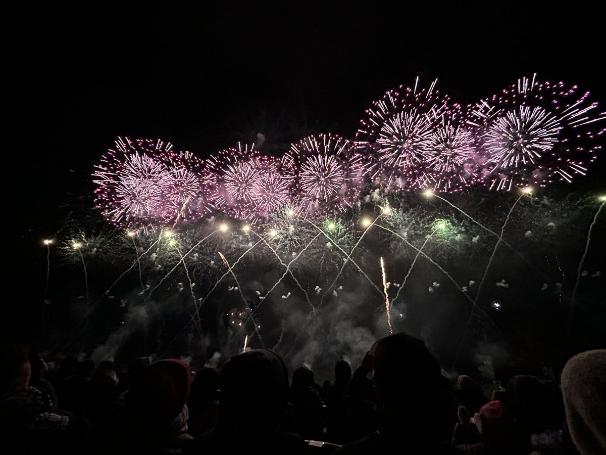 votscsp's tweet image. 長野えびす講煙火大会ミュージックスターマイン曲  
・青木煙火  
2024 Delusion:All 
2023 新時代  
2022 南の島のハメハメハ大王  
2018 Footprints、Rocky  
2017 Longing / Love  
2016 真田丸  
 
・信州煙火  
2024 Bling-Bang-Bang-Born 
2023 アイドル 
2022 新時代  
2018 United  
2017 Le…