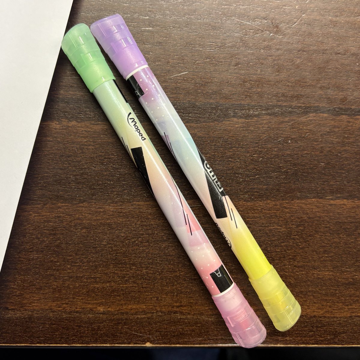 EyelidCEO's tweet image. Man I wish I had something I could highlight my notes with
The ever so useful ruikasa emunene colored markers: