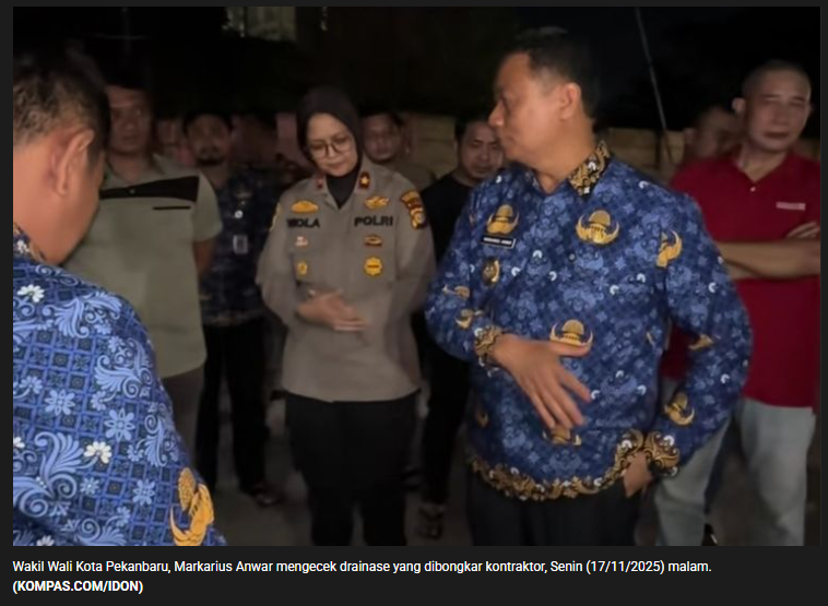 neo_k00k33's tweet photo. Seorang kontraktor di Pekanbaru, Hendrik Situmeang dari CV Sultan Hamdan Halmahira, membongkar proyek drainase dan semenisasi sebagai bentuk protes karena hasil pekerjaannya belum dibayar selama hampir dua tahun.
https://t.co/8gdgBrDJty https://t.co/j315ynVM90