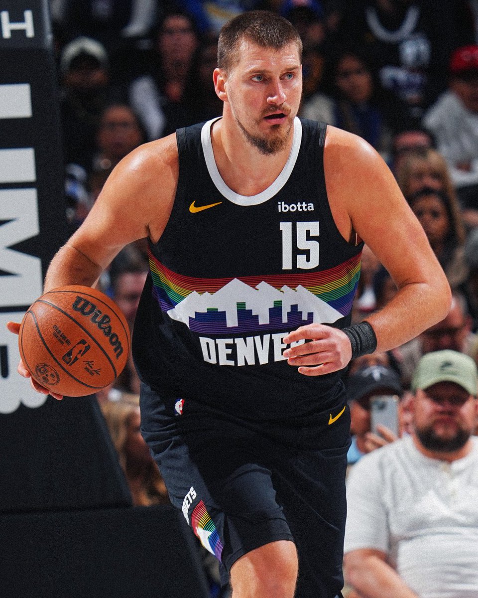 Nikola Jokić je upisao OSMI triple-double, ali je Denver ipak prekinuo niz pobeda 😬⬇️

🃏 36 PTS
🃏 18 REB
🃏 13 AST