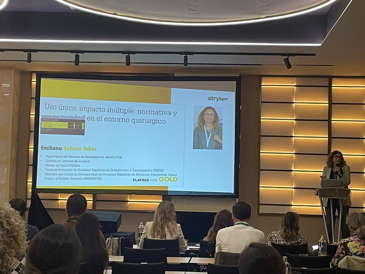 📌 Compartiendo jornadas con compañeros para tratar un tema crucial en la seguridad del paciente.
​🚨 Analizamos la legislación vigente sobre reprocesado de productos de un sólo uso, los riesgos de infecciones y la obligación de informar al paciente.
​#Reprocesado #ÉticaSanitaria