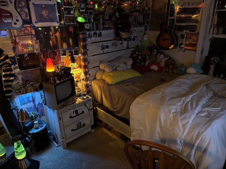 Slug_bug0's tweet image. how Pinterest sees me 🤯🤯🤯🤯
- Room
- Singer
- Food
- Outfit