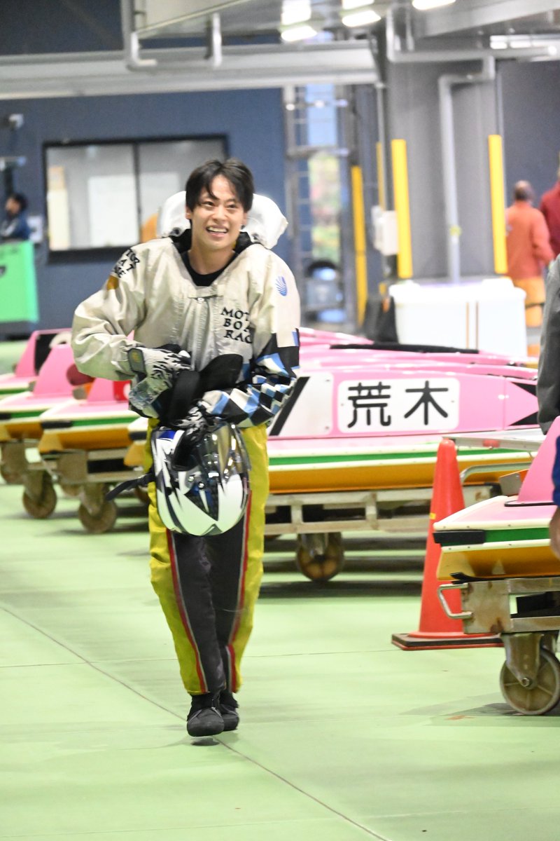 まっちゃん様。ボートレースのSupreme ナイロンジャケット サイン入り まっちゃん様。ボートレースのSupreme ナイロンジャケット サイン入り