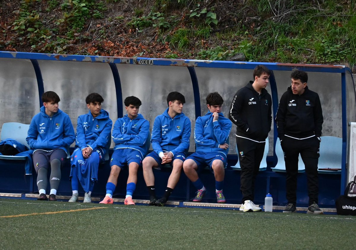 📸 𝐆𝐨𝐫𝐞𝐧𝐠𝐨𝐞𝐧 𝐉𝐮𝐛𝐞𝐧𝐢𝐥𝐚𝐫𝐞𝐧 porrota (2-0) <a href="/SoraluzeFT/">Soraluze FT</a> -ren aurka, iruditan.

#aupaurdiñak #harrobia