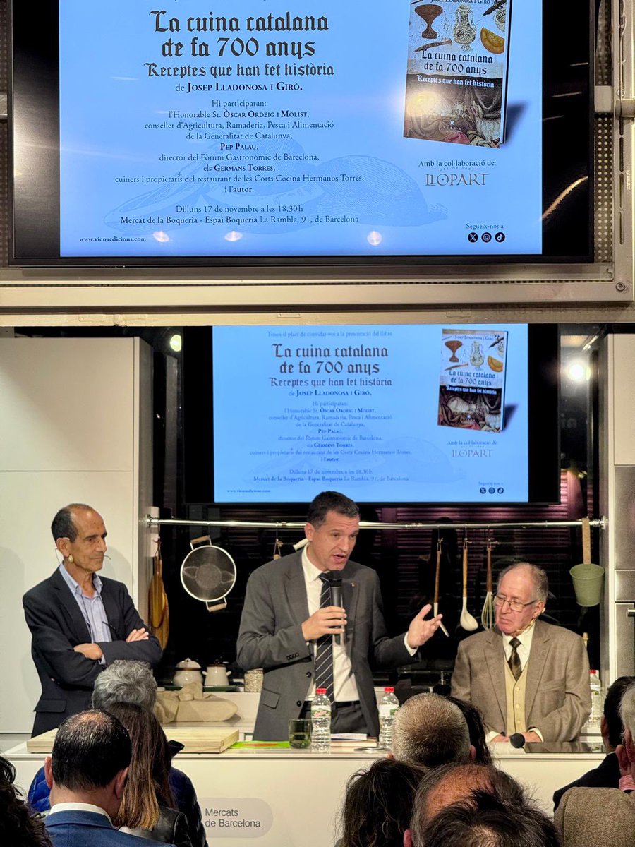 Un honor presentar el llibre La cuina catalana de fa 700 anys de <a href="/Viena_Edicions/">Viena Edicions</a>, del mestre de cuina i amic Josep Lladonosa, acompanyat per Sergio Torres <a href="/HermanosTorres/">Hermanos Torres</a> i el Conseller d’Agricultura <a href="/oscarordeig/">Òscar Ordeig</a>