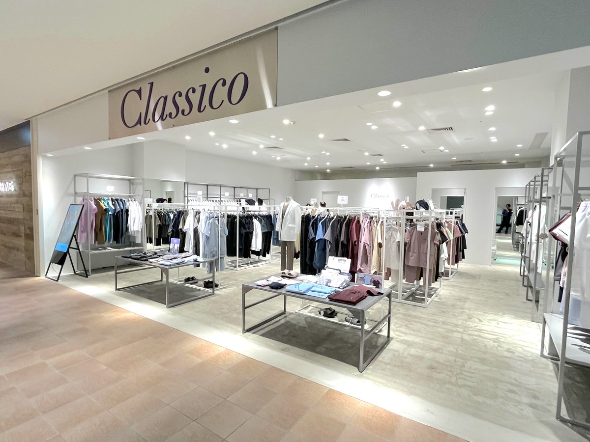 Classicolabcoat's tweet image. 「クラシコ 名古屋」ってどんなお店？
実店舗紹介シリーズ vol.1

2023年12月にオープンした
東海地方初の常設店舗・名古屋店の紹介を
公式noteにて公開しています☺️

ぜひ、ご覧ください👀
🔗note.com/classico/n/n46…

#スクラブ #白衣