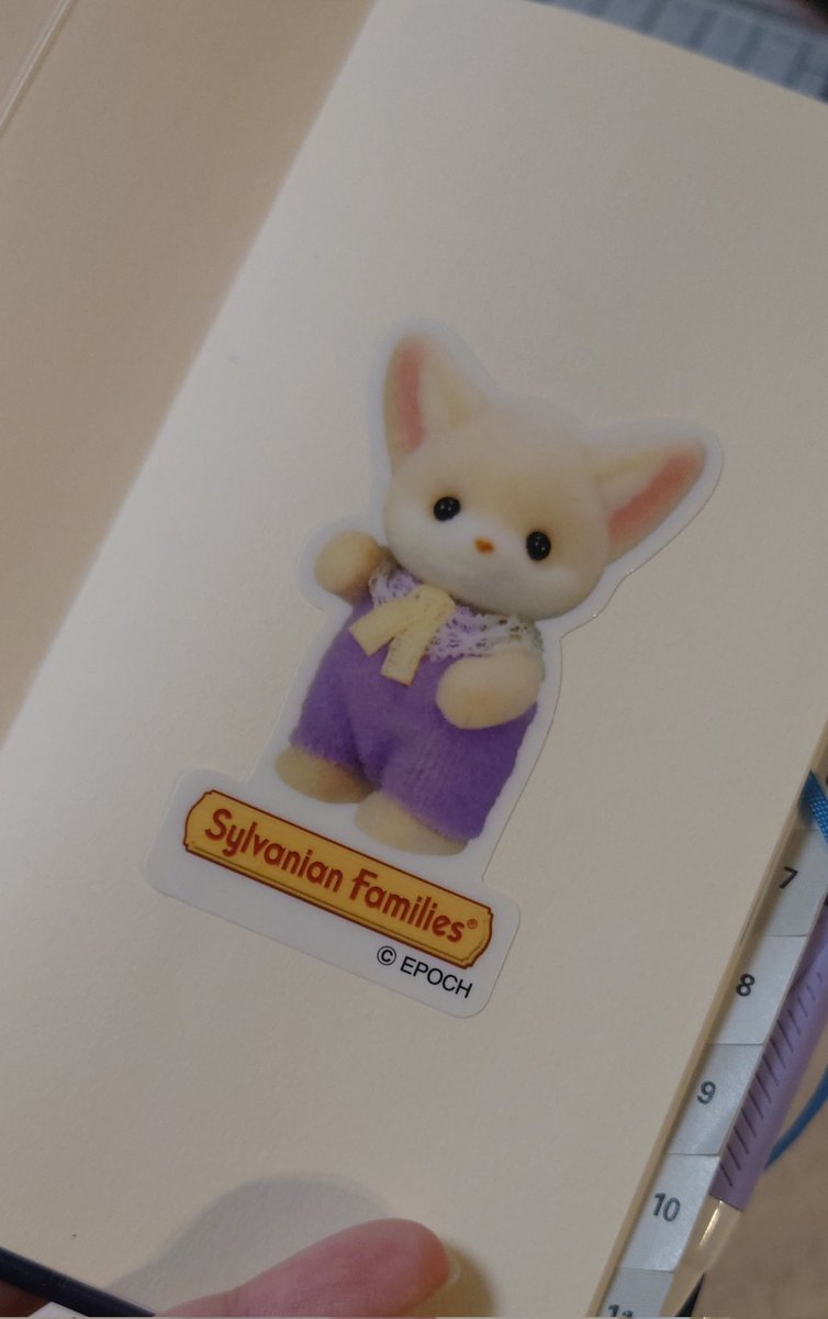 アーティスト　フェネック フェネック👶のステッカー届いたので手帳に貼ったら可愛いですわ