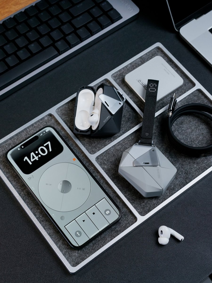 AULUMU_Japan's tweet image. オフィス × デスク
・
𝐎𝐟𝐟𝐢𝐜𝐞 𝐚𝐧𝐝 𝐃𝐞𝐬𝐤 📵
#aulumu #desktop #edc #デザイン