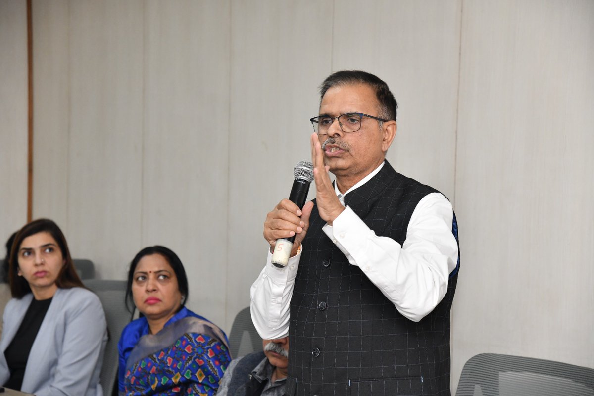 EPSIIndia's tweet photo. @EPSIIndia convened a significant interaction with educationists from leading universities across India and senior officials from the @EduMinOfIndia to discuss the direction of the One Nation One Subscription initiative.

#EPSIIndia #EPSI #OneNationOneSubscription #ONOS
2/2 https://t.co/lYC4NPsXzN
