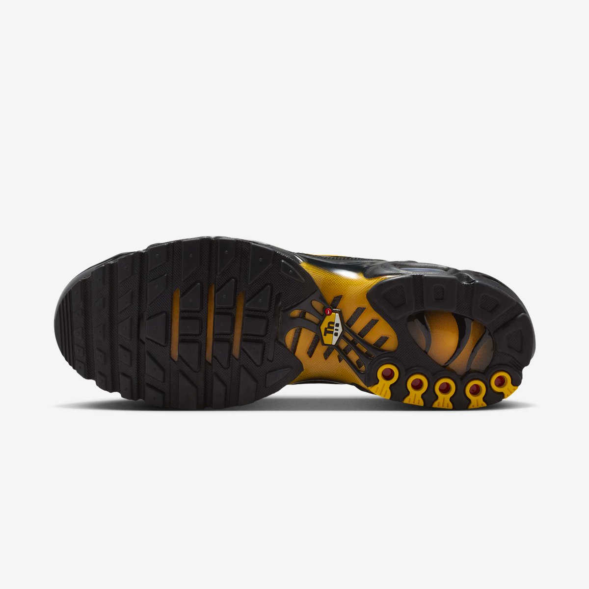 Official Images: Nike Air Max Plus Premium 