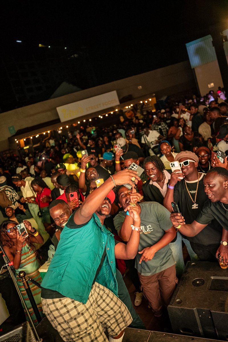 deejaybugy's tweet photo. Eh what a night.
We need to do this again🔥🔥
#TheBugyShow https://t.co/930SNbqzvv