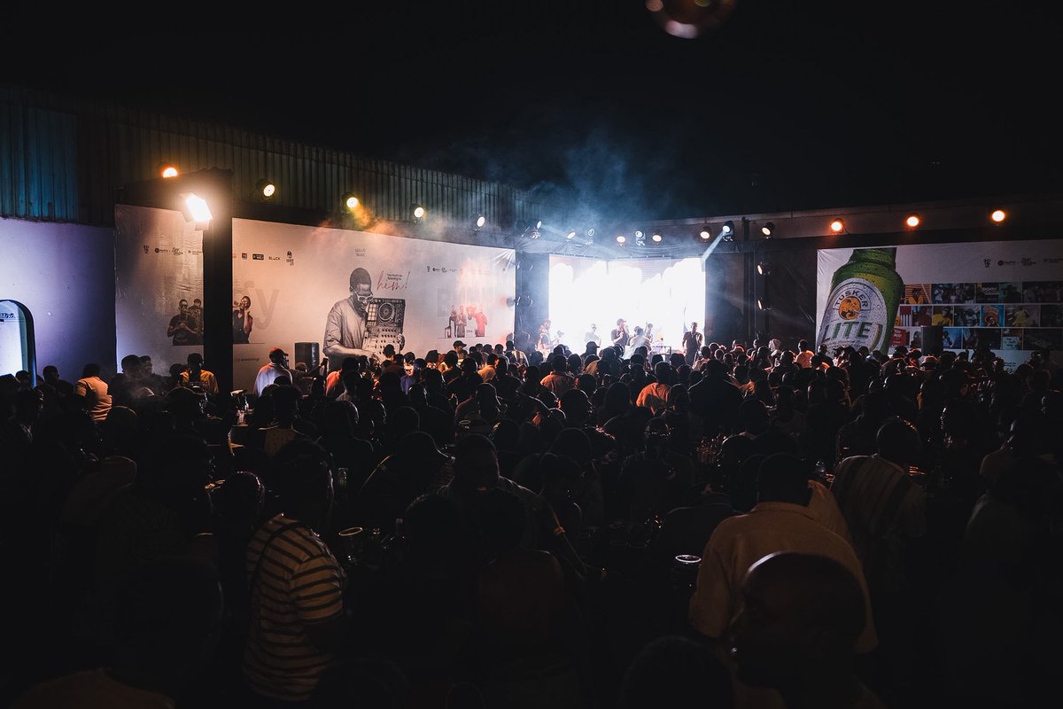 deejaybugy's tweet photo. Eh what a night.
We need to do this again🔥🔥
#TheBugyShow https://t.co/930SNbqzvv