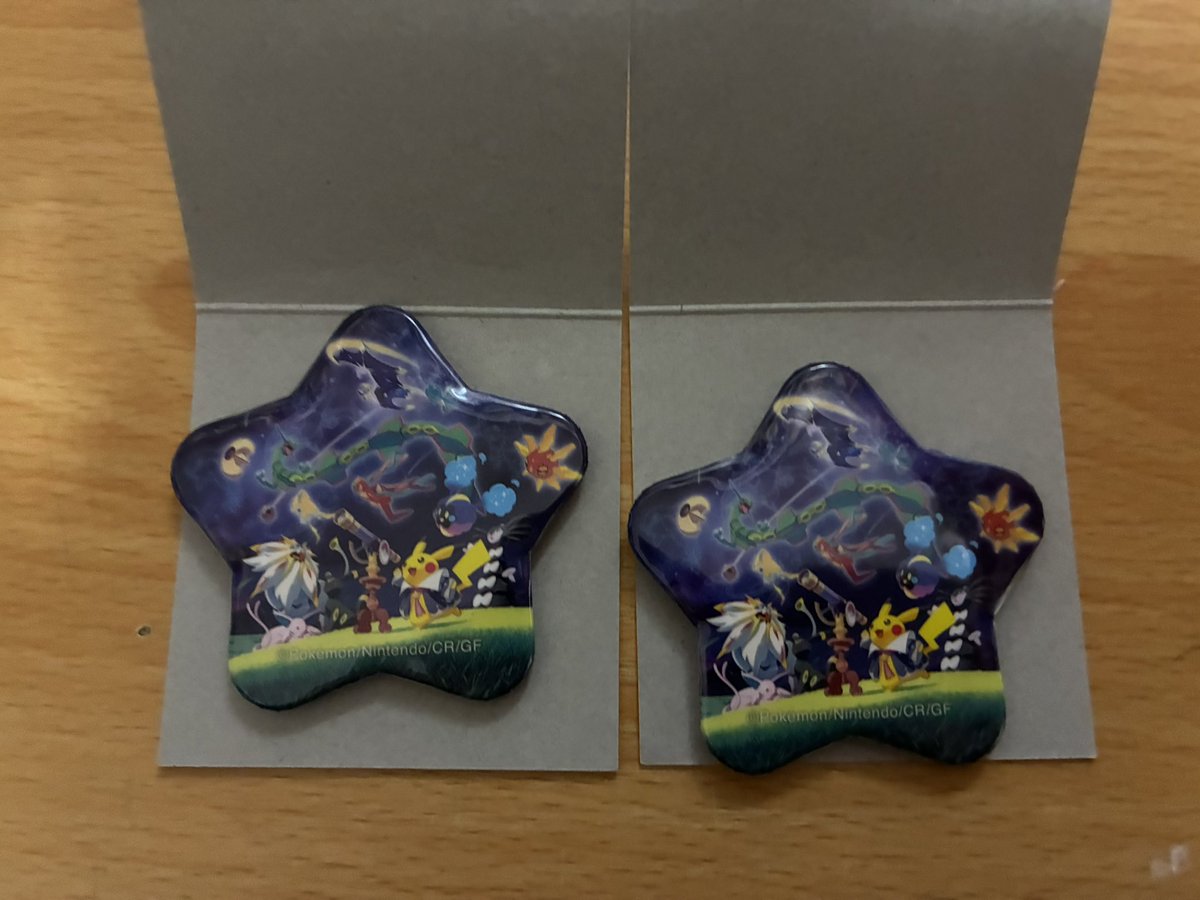 記念に缶バッジ二つ買ったんですが、いいんだよここで豪運発動しなくても()