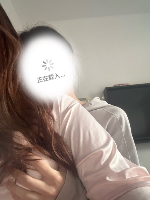 SiCleidiana's tweet photo. 说好一起打游戏的，现在是在干嘛 https://t.co/OmWl2WqzcT