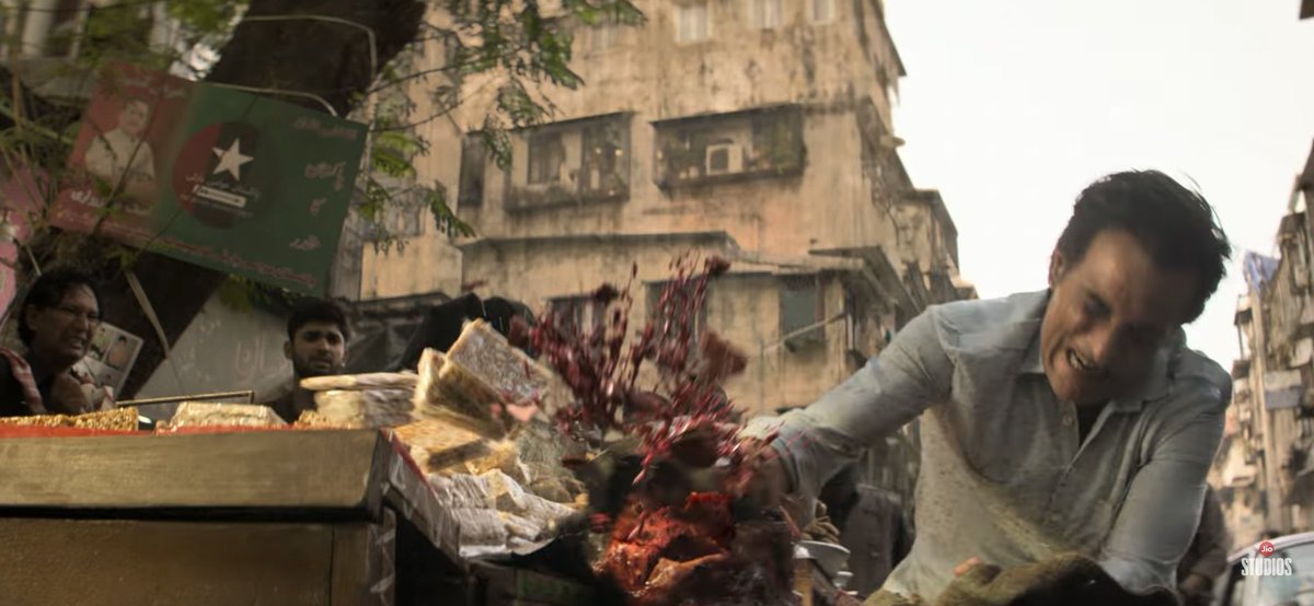 ManozTalks's tweet image. This Particular Scene of #AkshayeKhanna from #DhurandharTrailer . He is Terrifying  💥