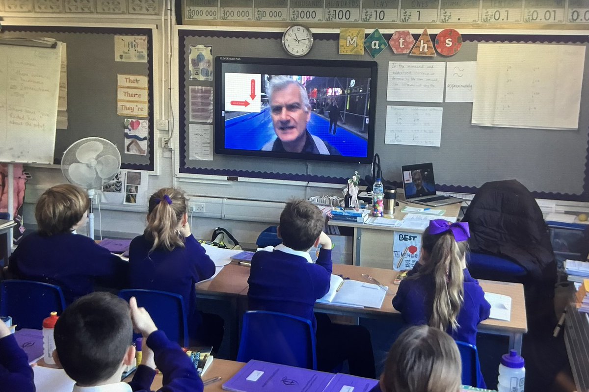 stmichaelthomas's tweet image. Y5 kicked off Maths Week England with an interesting challenge set by @AJMagicMessage investigating how many square walks could be taken on a 5x5 grid and working systematically to find our solutions. @3saintsmaths #mathsweekengland