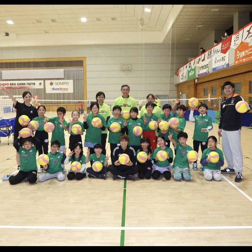 0718ari's tweet photo. 岩手県 滝沢市
バレーボール教室✨
📸 : 他競技の皆さんと一緒に
🏉⚽️🏀🏑🏐
#佐藤あり紗 https://t.co/oT9gB1MOsW