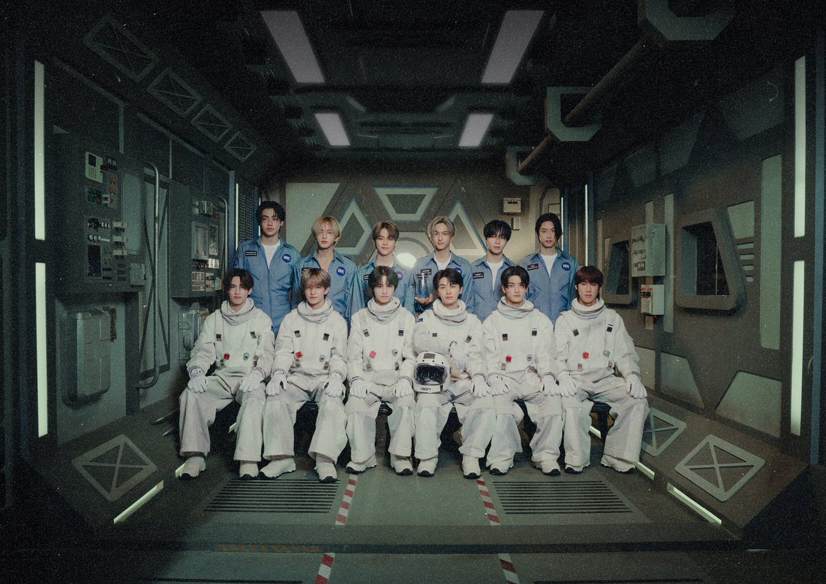 'ยังรักอยู่ไหม (Stars.)' by BUS debuts at #58 on this week's Billboard Top Thai Songs.

#BUSbecauseofyouishine #BUS_ยังรักอยู่ไหม