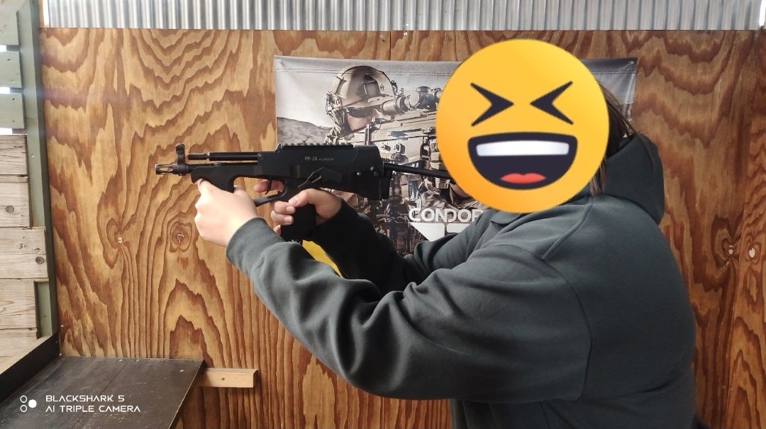 WESTSIDE_army's tweet image. ご購入ありがとうございます♪
□MODIFY PP-2000 CO2

ご購入後早速試射されました！
『超楽しい!!』

マニアックな銃がお好きなようで、
見た瞬間惹かれたそうです

ご購入&amp;amp;撮影ご協力
ありがとうございました
#サバゲー #MODIFY #WESTSIDE #CO2