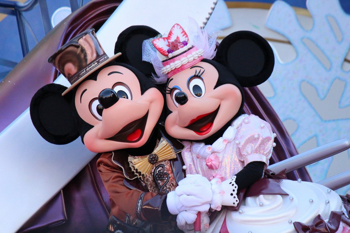 🎂🎉🍫🍓♡
 #ハッピーバースデーミッキーミニー