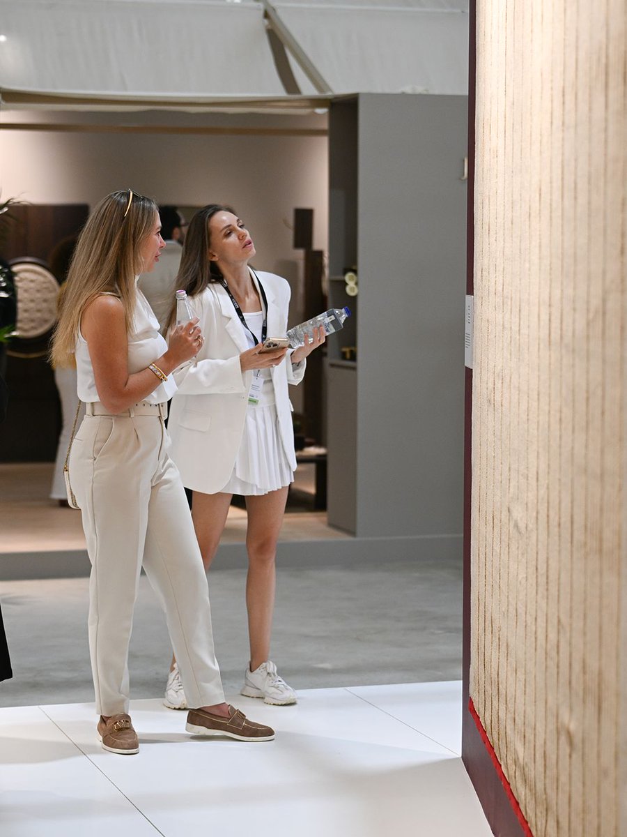 At Downtown Design Dubai, Postcards stepped into the light.
What began as fragments of memory became an atmosphere shaped by texture and story. In this space, the collection breathed, moved, and came fully alive.

#HandsxDoodleAndTheGang #PostcardsCollection