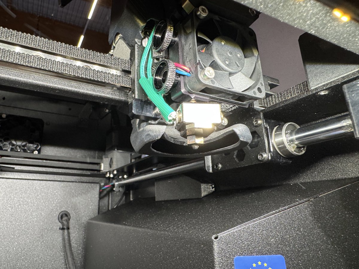 jan_tec's tweet image. Prusa 400°C Hotend Upgrade
#FormNext