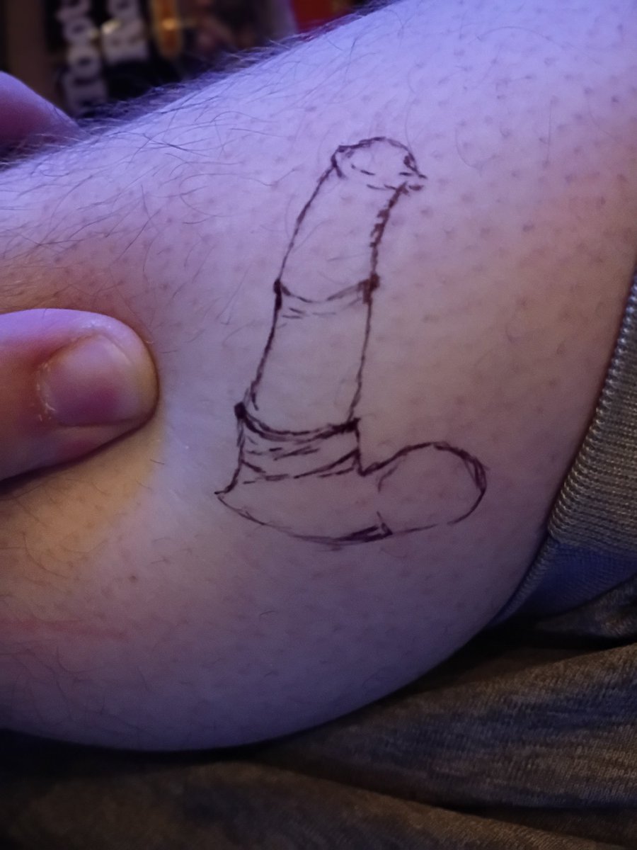 Popper554's tweet photo. I literally never draw and can't draw for the life of me. But somehow I can perfectly doodle a horse dildo first try?  #dildo #horsedildo #fantasydildo
 #nsfwdoodle https://t.co/mRsNDYEFzt