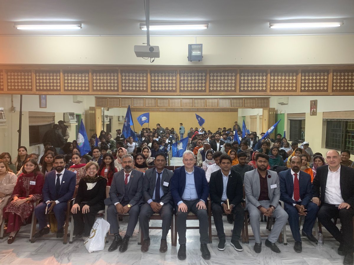 "I poveri sono un dono per la nostra vita". A Islamabad si sono riunite le Comunità del nord del Punjab. Inaugurata una nuova casa della Comunità e una Scuola della Pace in un poverissimo slum abitato da famiglie cristiane segidio.it/S1WH #Pakistan