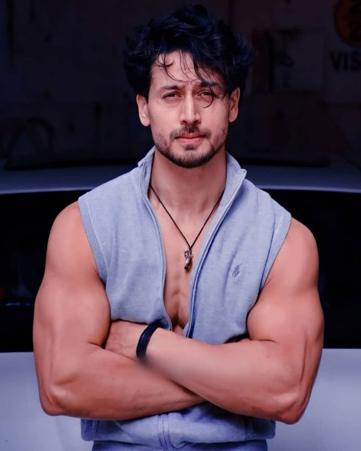 #TigerShroff TEAMS UP WITH #Aarya DIRECTOR <a href="/RamKMadhvani/">Ram Madhvani</a> FOR A SPIRITUAL ACTION THRILLER...

<a href="/MahaveerJFilms/">Mahaveer Jain Films</a> and <a href="/OfficialRMFilms/">Ram Madhvani Films</a> produce this grand-scale actioner, set to go on floors in mid-2026... Tiger will head to this project after finishing #SachinRavi &amp; #RajMehta's films!