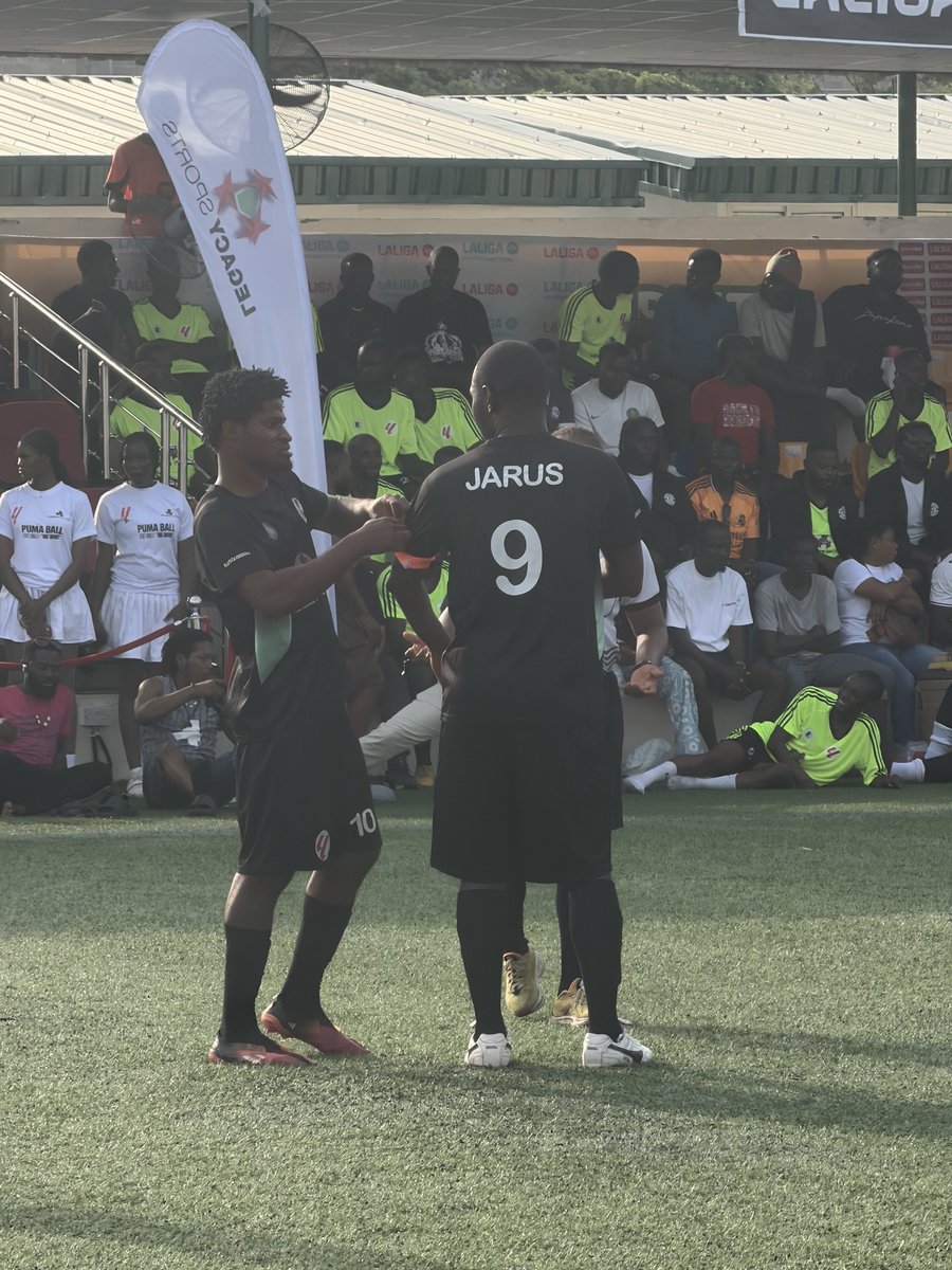 SirJarus's tweet image. 