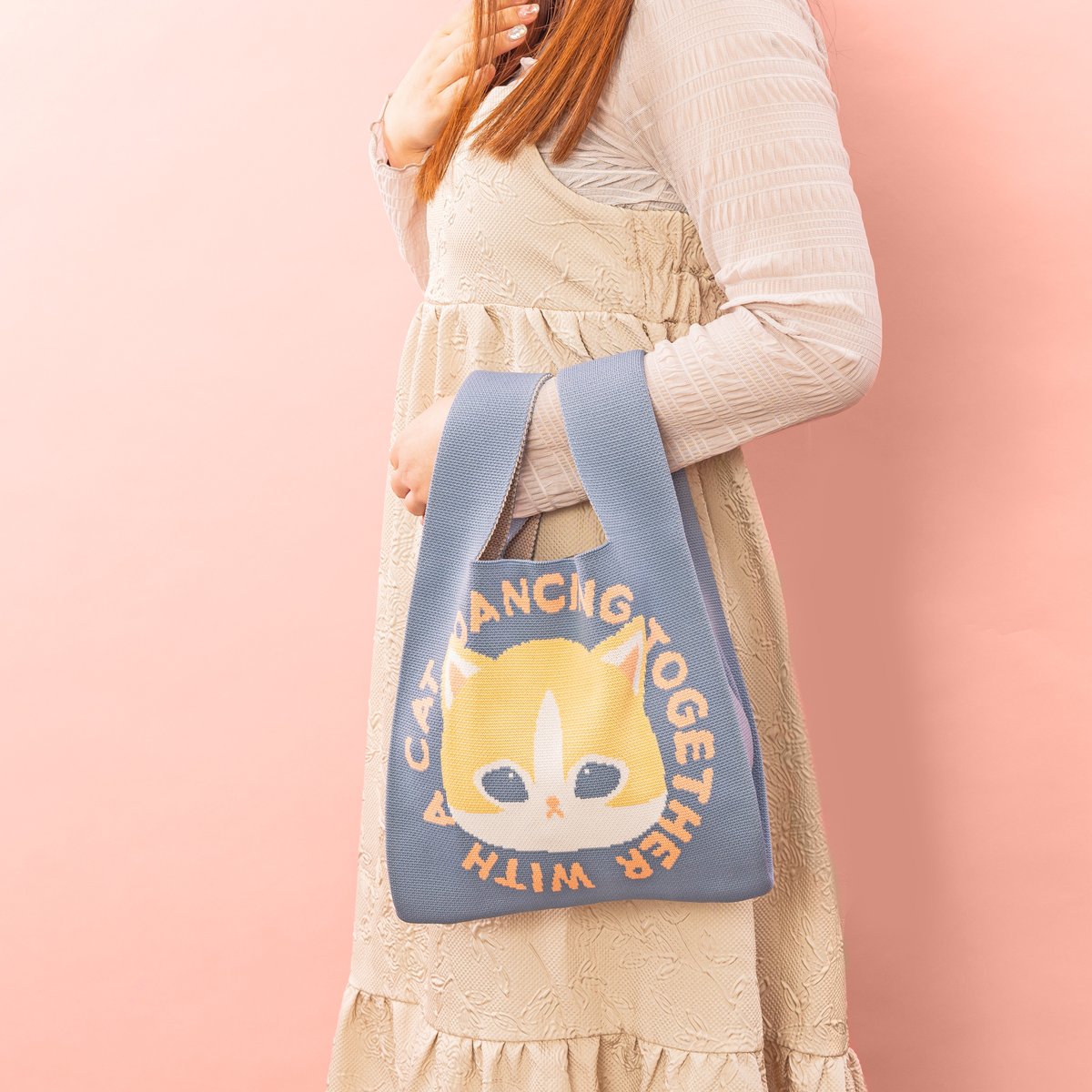 mofusand_kouhou's tweet photo. 【11月28日発売 新グッズお知らせ】

「ニットバッグ(全3種)」

お取り扱いはスレッドをご確認ください🐱

#mofusand https://t.co/wEADFJuZae