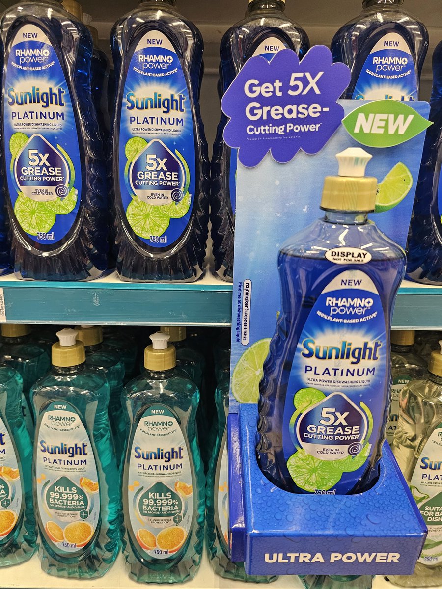 PILLAY_CGLM's tweet image. Thought about that tweet that said Sunlight was losing its potency when I saw this launch. Sunlight Platinum, 5x grease cutting power. So they weakened their original product to make this and add R20 to the price.