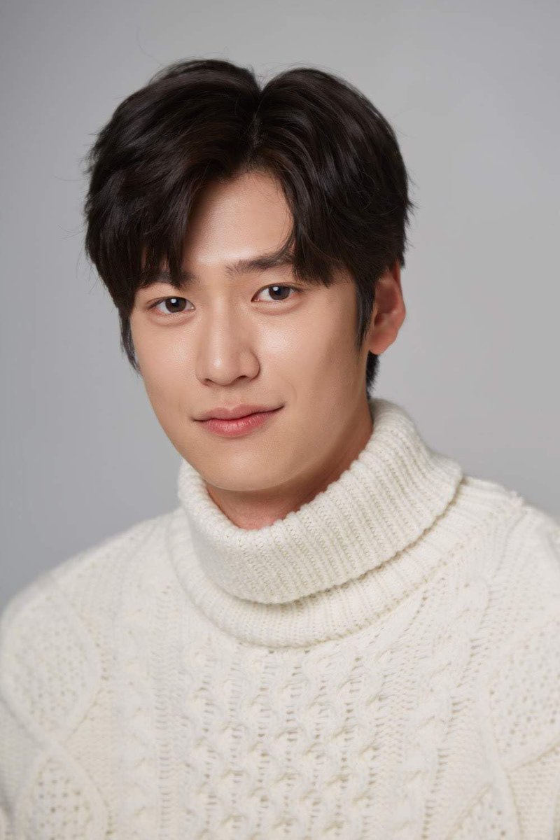 MEU DEUS! Shin Hae-sun e Na In-woo (de Mr. Queen) podem estrelar o novo drama da Netflix, "1/24". A comédia romântica acompanha duas pessoas completamente diferentes que trocam de alma por 1 hora todos os dias.
