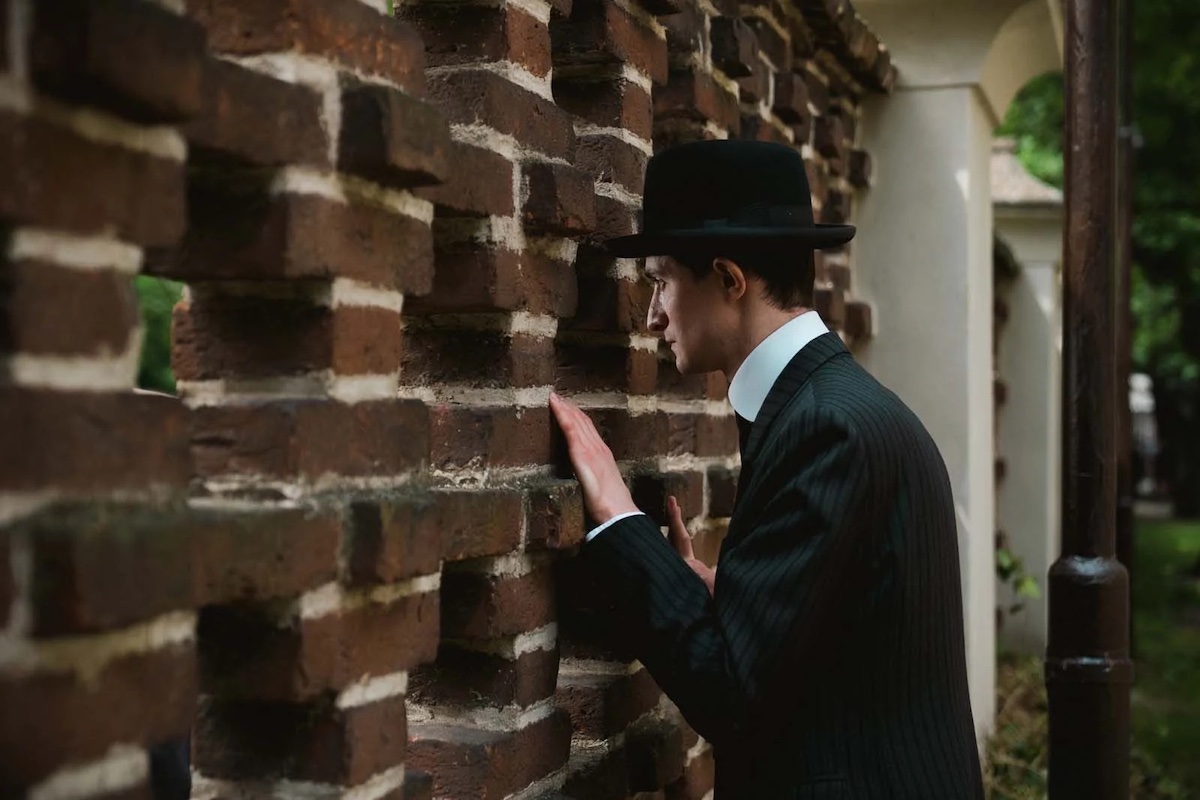 ActuaLitte's tweet image. Agnieszka Holland retrace le parcours d&apos;un certain Franz K. actualitte.com/a/qHOg2MGD #biopic #cinema #FranzKafka #metamorphose #ecrivain