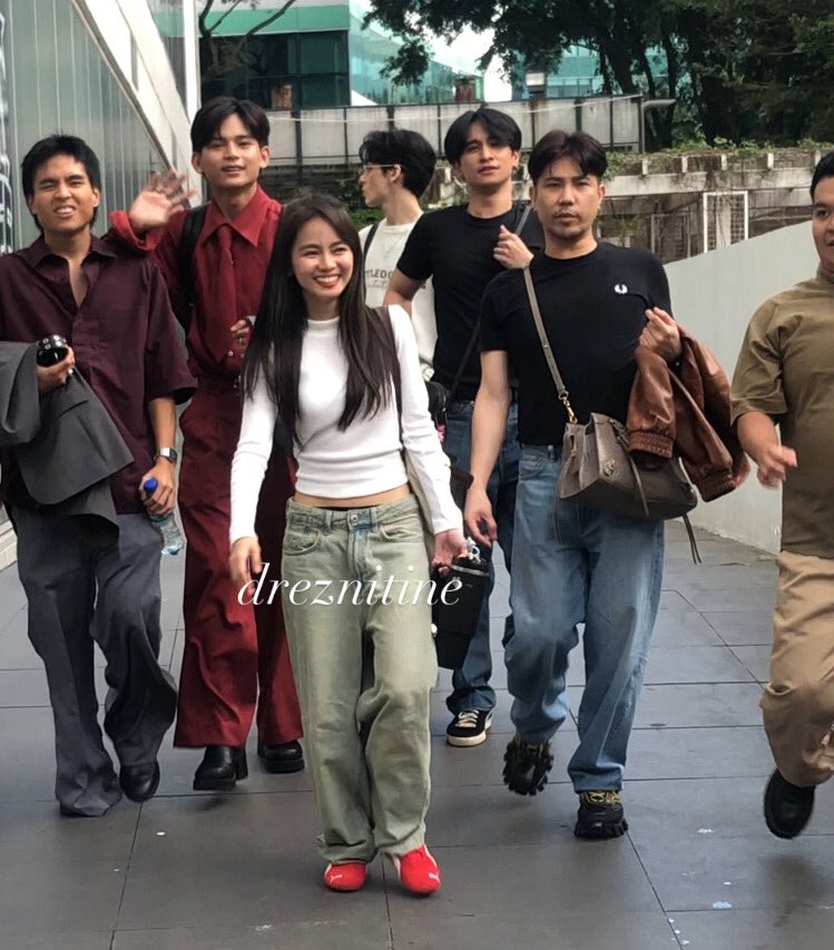 dreznitine's tweet photo. grabe talaga atake ng visual nilang dalawa  😫 https://t.co/YLOOLltXh1