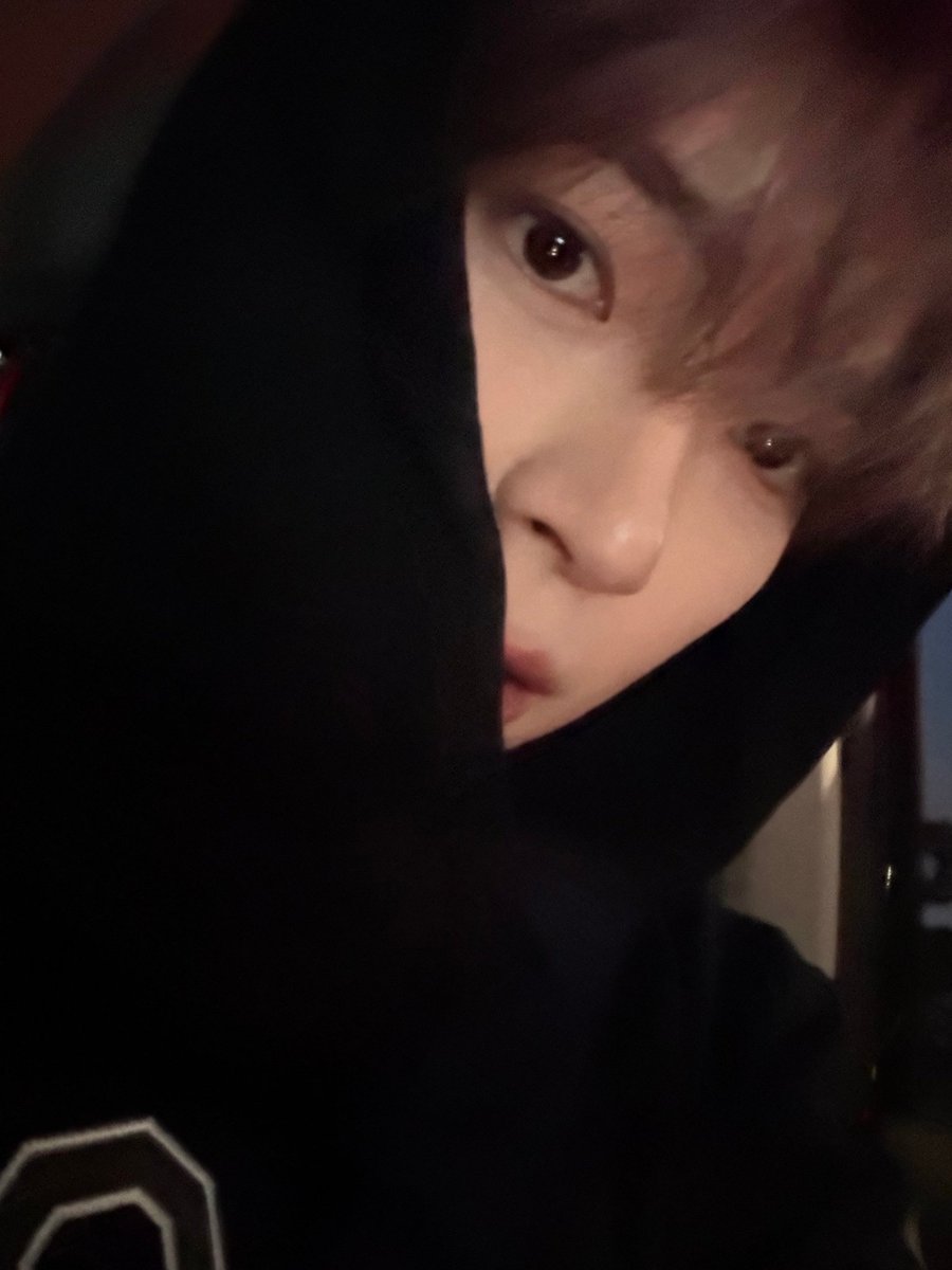 shbpics's tweet image. 🖤💬