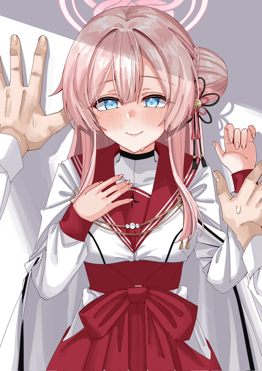 #ブルアカ
Moment when Sensei stumbled in front of Mimori. 
But somehow she looked like she like it.