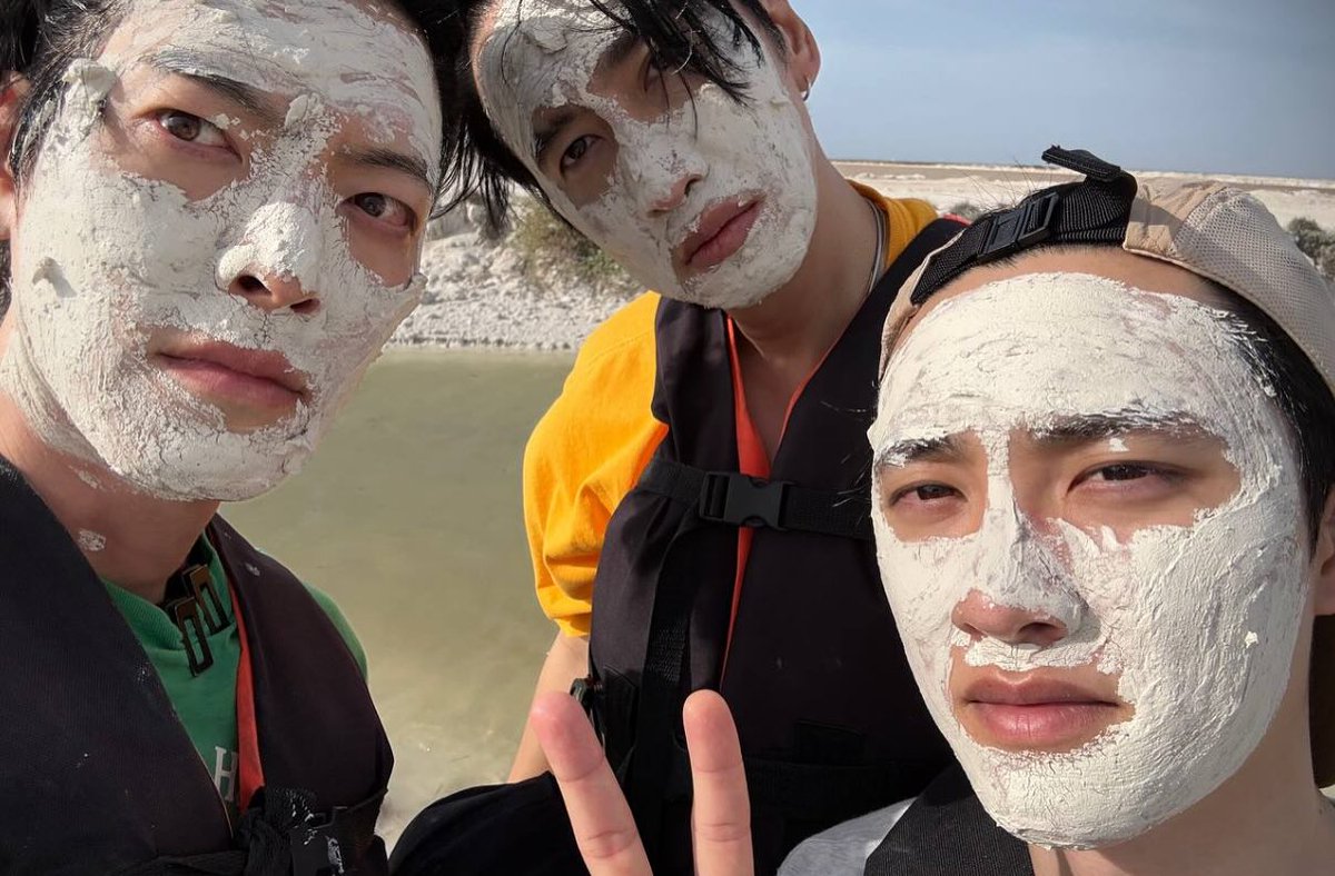 DohKyungsooINA's tweet photo. [INSTA] 251118 masijacoke850714 (Lee Kwangsoo) instagram update with Doh Kyungsoo 

콩콩팡팡🌮

🔗 https://t.co/I8QPA11BhN

#도경수 #DOHKYUNGSOO #KYUNGSOO #디오 - 🌵 https://t.co/o2L5ECe8qB